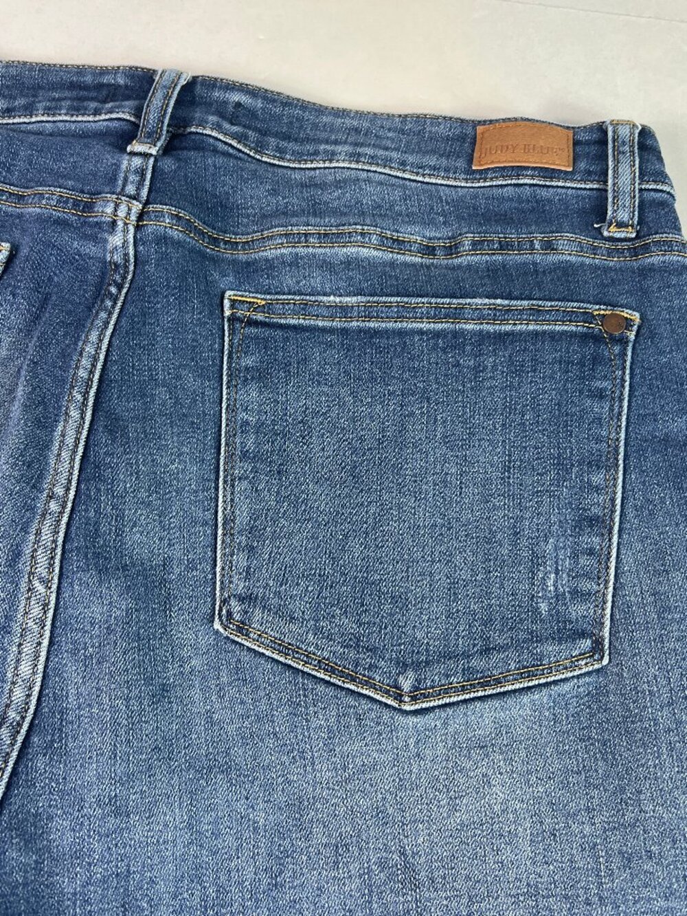 Judy Blue Jean Short Women Plus 37* High Rise Mid Thigh Blue Denim Jorts Tag 1XL - Picture 8 of 15